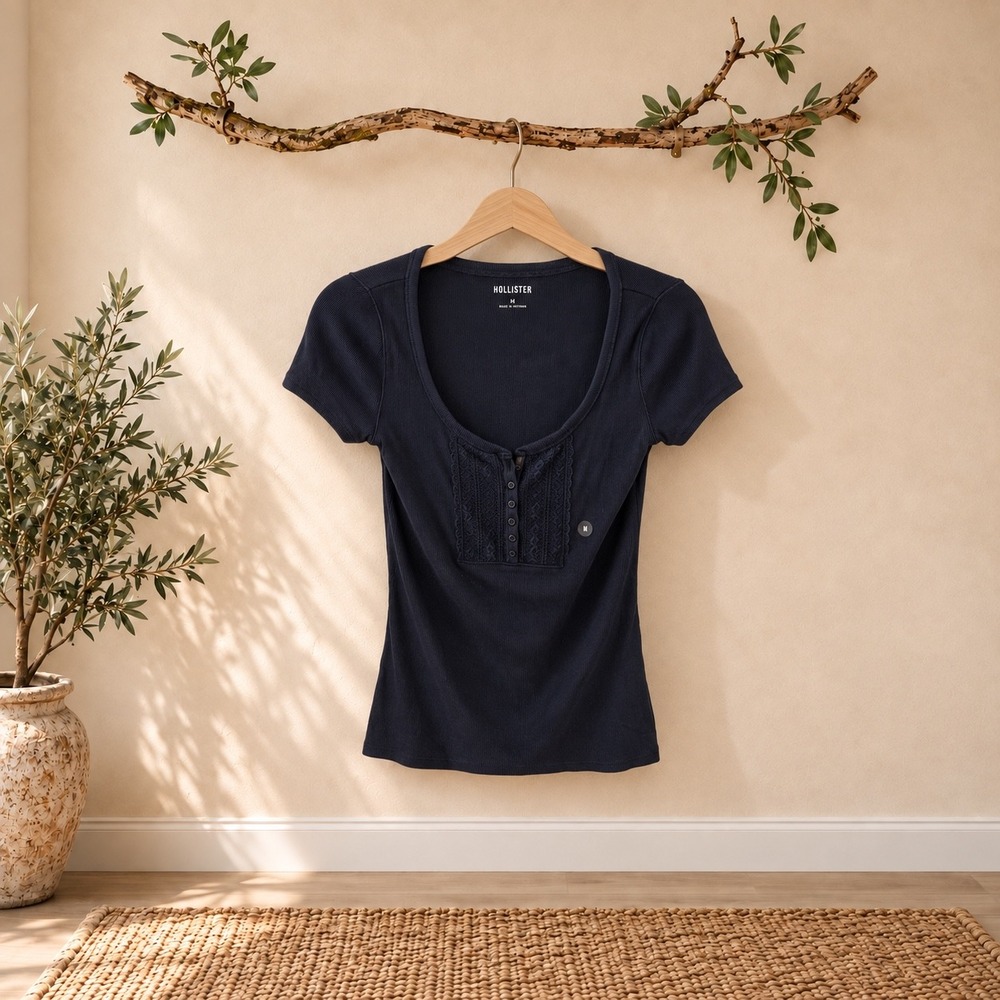 Hollister Navy Blue Ribbed Lace Henley Top Short Sleeve Scoop Neck Medium NWT